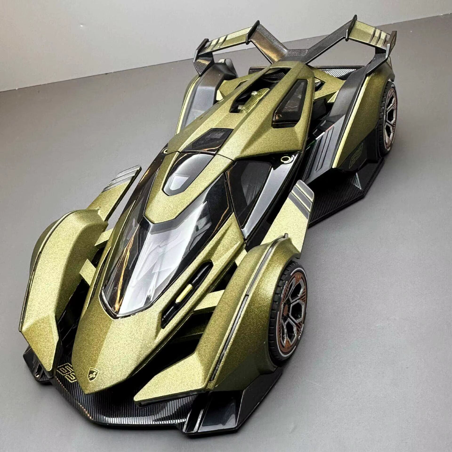 1:24 Lambo V12 GT Metal Vehicle Alloy Sport Car Diecast Car Model Sound and Light Toy Computer Desktop Ornament Collection Gift