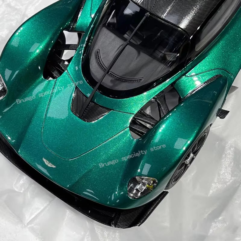 1: 18 Aston Martin Valkyrie Supercar Limited Edition Die Casting Car Model Collector'S Edition Car Model Decorative Gift Box