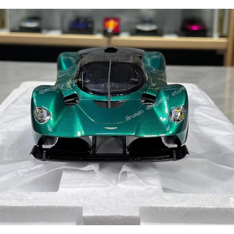 1: 18 Aston Martin Valkyrie Supercar Limited Edition Die Casting Car Model Collector'S Edition Car Model Decorative Gift Box